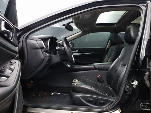 Used 2019 Nissan Maxima 3.5 SL w/ Floor Mat Group image 11