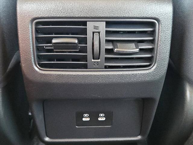 Used 2026 Nissan Rogue SV FWD image 16
