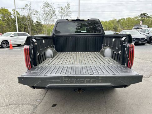 Used 2025 Toyota Tundra Platinum AWD/4WD image 5