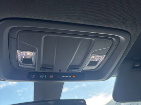 Used 2021 GMC Sierra 2500 Base w/ Convenience Package image 16