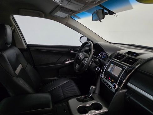 Used 2012 Toyota Camry SE FWD image 21