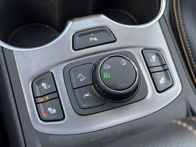 Used 2024 GMC Terrain AT4 w/ Tech Package AWD/4WD image 31