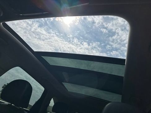Used 2021 Kia Sorento S w/ Panoramic Sunroof Package FWD image 18