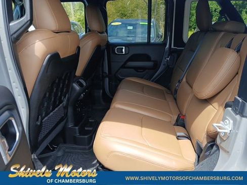 Certified 2022 Jeep Wrangler Unlimited Rubicon 4xe w/ Cold Weather Group AWD/4WD image 11