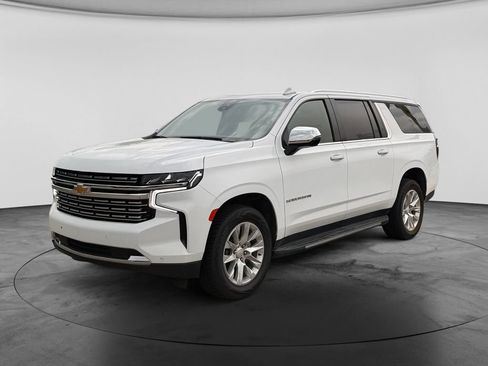 Used 2023 Chevrolet Suburban Premier AWD/4WD image 5