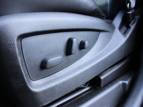 Used 2016 GMC Yukon SLT image 13