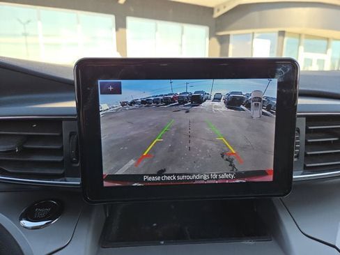 Used 2022 Ford Explorer XLT w/ Equipment Group 202A image 20