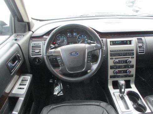 Used 2011 Ford Flex SEL w/ Rapid Spec Order Code image 18