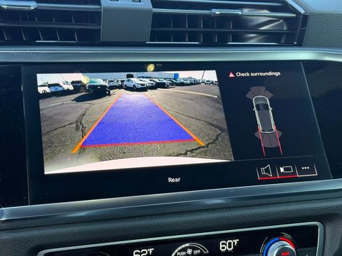 Used 2025 Audi Q3 2.0T Premium image 23