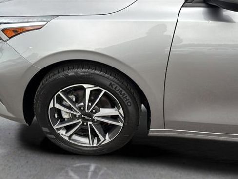 Used 2024 Kia Forte LXS FWD image 32