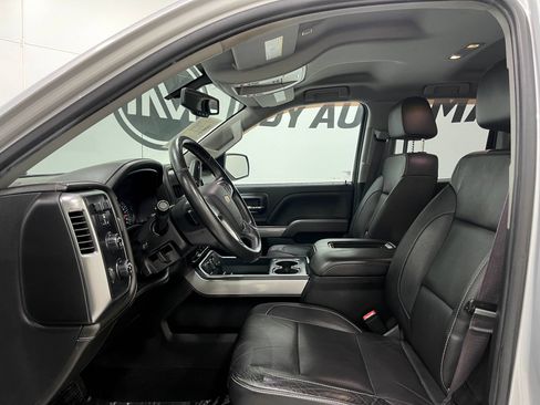Used 2017 Chevrolet Silverado 1500 LTZ Z71 w/ LTZ Plus Package AWD/4WD image 12