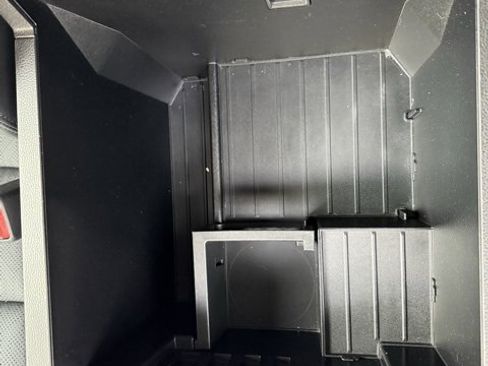 Used 2024 Toyota Sequoia Limited image 33