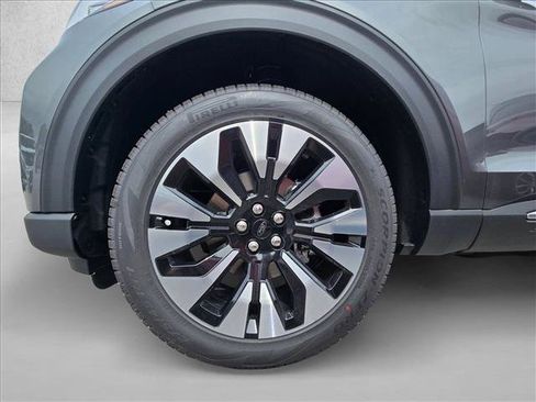 New 2026 Ford Explorer Platinum w/ LUX Leather Package AWD/4WD image 10