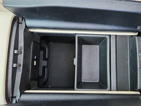 Used 2025 Mercedes-Benz GLE 350 4MATIC w/ AMG Line Exterior image 53