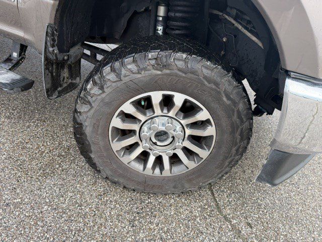 Used 2022 Ford F350 Lariat w/ Lariat Ultimate Package AWD/4WD image 44