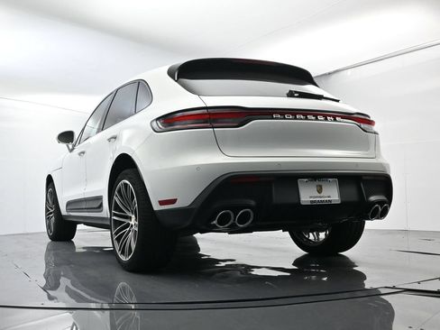 Certified 2025 Porsche Macan AWD/4WD image 47
