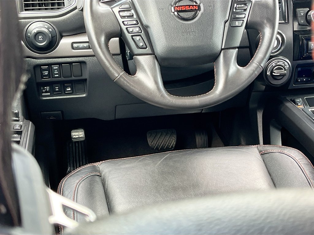 Used 2022 Nissan Titan PRO-4X w/ Pro-4x Convenience Package AWD/4WD image 23