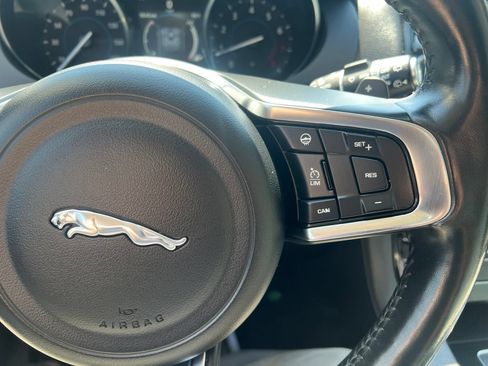 Used 2018 Jaguar F-PACE Prestige AWD/4WD image 24