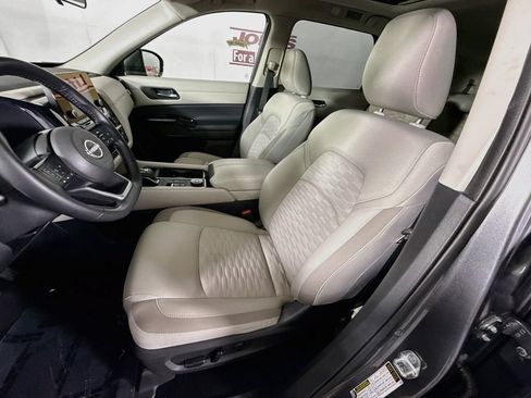 Certified 2022 Nissan Pathfinder SV w/ SV Premium Package AWD/4WD image 26