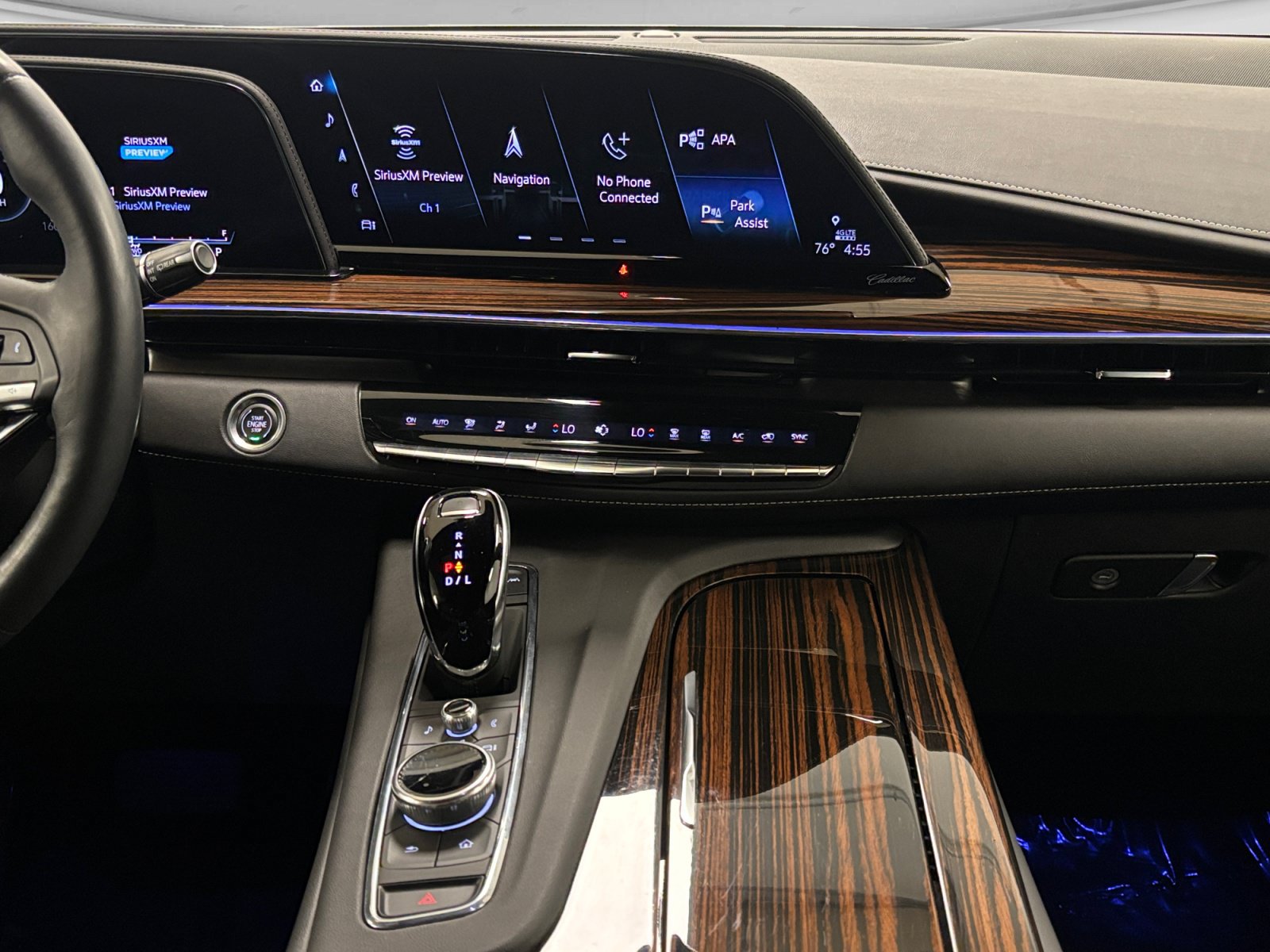 Used 2023 Cadillac Escalade Premium Luxury w/ Performance Package AWD/4WD image 15