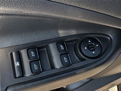 Certified 2018 Ford Escape SE w/ SE Sync 3 Package image 10