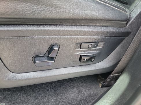 Used 2016 RAM 1500 Laramie AWD/4WD image 18