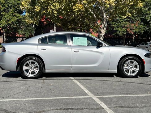 Used 2023 Dodge Charger SXT image 3