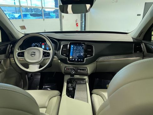 Used 2022 Volvo XC90 T6 Inscription image 32