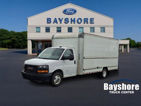 Used 2021 GMC Savana 3500 Extended w/ Power Convenience Package RWD image 1