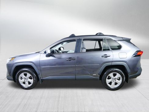 Used 2024 Toyota RAV4 XLE w/ Convenience Package AWD/4WD image 4