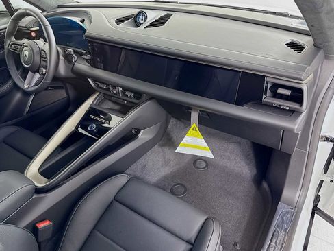 New 2025 Porsche Macan Turbo Electric image 31