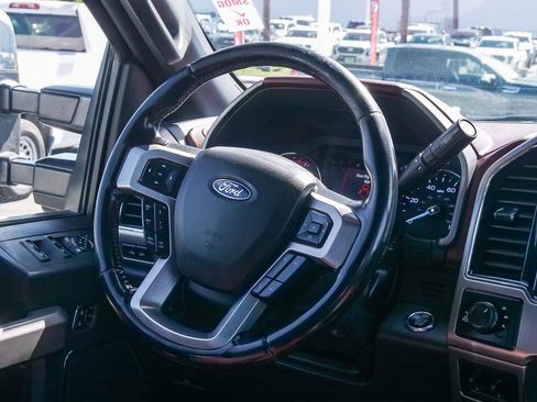 Used 2022 Ford F250 Platinum AWD/4WD image 14