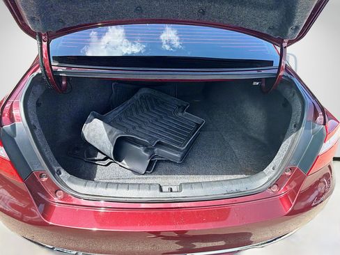 Used 2017 Honda Accord LX image 25