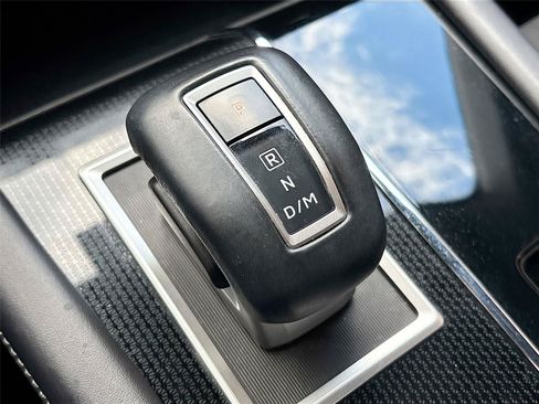 Used 2024 Mitsubishi Outlander SE AWD/4WD image 17