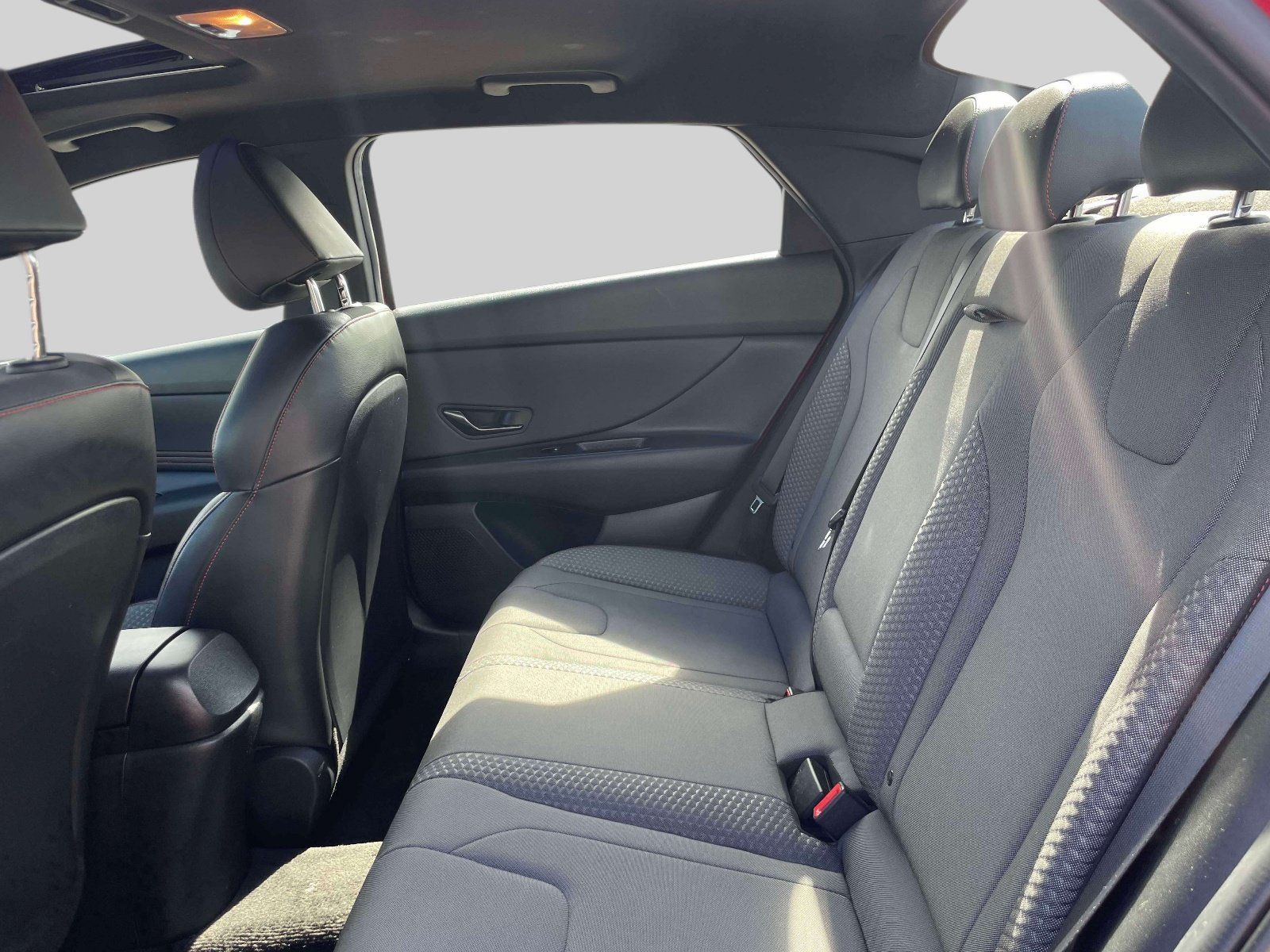 Used 2022 Hyundai Elantra N Line FWD image 11
