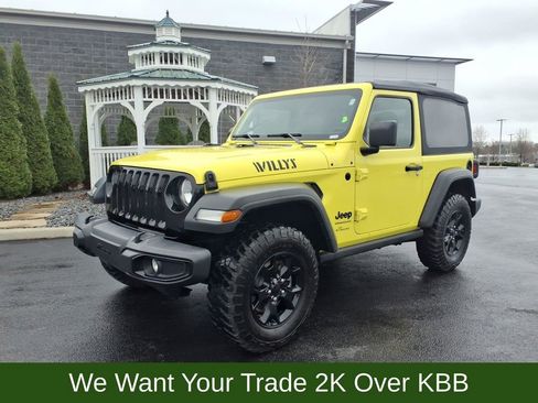 Used 2022 Jeep Wrangler Willys image 2