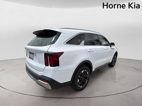 New 2026 Kia Sorento S w/ S Panoramic Sunroof Package FWD image 4