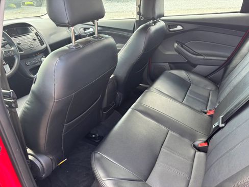 Used 2017 Ford Focus SE FWD image 13