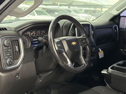 Used 2022 Chevrolet Silverado 1500 LT w/ Bed Protection Package image 7