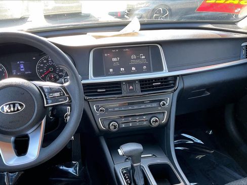 Used 2019 Kia Optima LX image 7