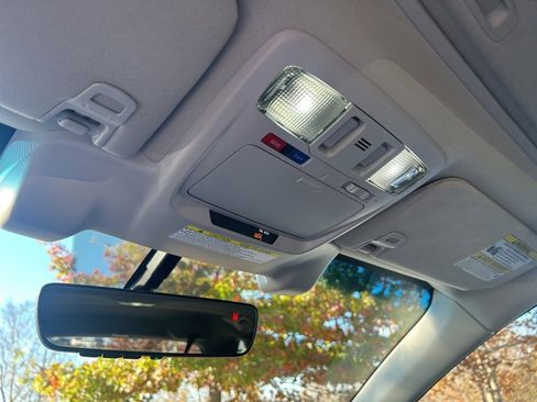 Used 2019 Subaru Outback 2.5i Limited image 21