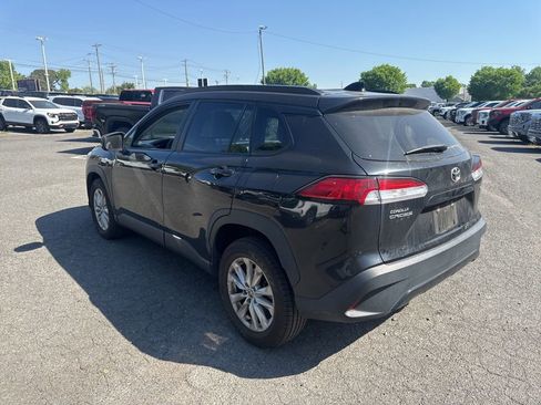 Used 2022 Toyota Corolla Cross LE FWD image 5