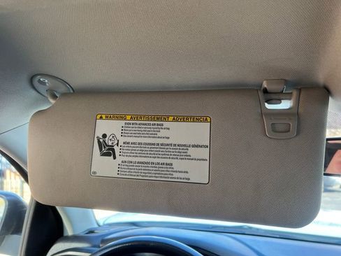 Used 2022 Toyota Tacoma SR image 32