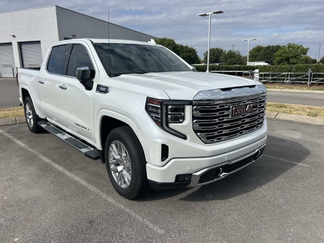 Used 2024 GMC Sierra 1500 Denali AWD/4WD image 3