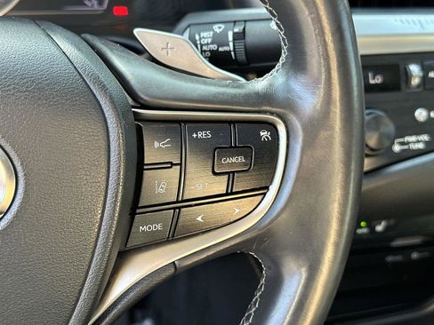 Used 2019 Lexus ES 350 image 25