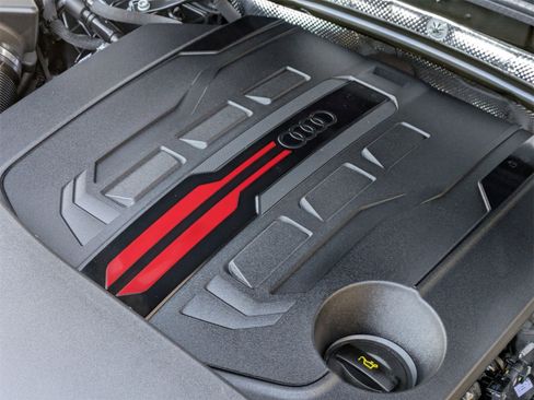 Used 2025 Audi SQ5 Premium Plus image 24