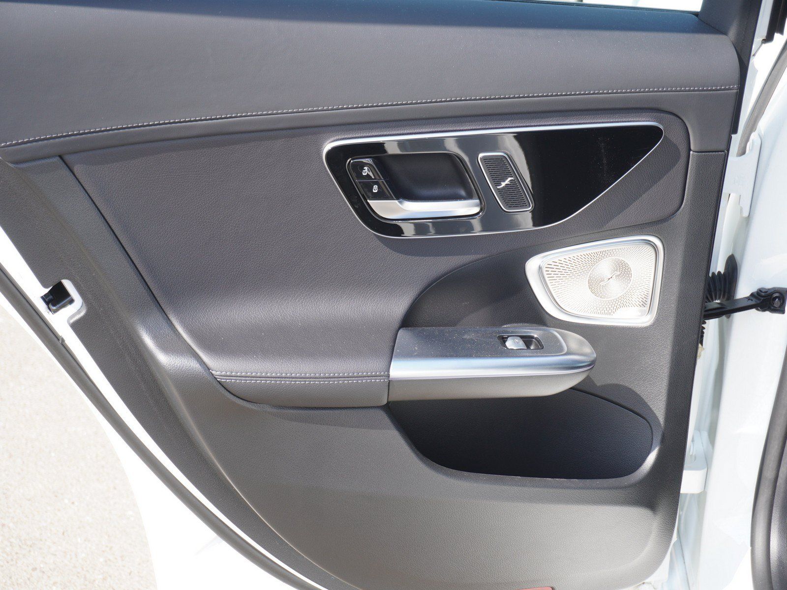 Used 2023 Mercedes-Benz C 300 Sedan image 11