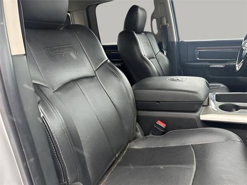 Used 2017 RAM 1500 Laramie w/ Convenience Group image 18