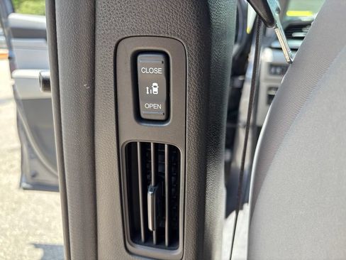 Used 2020 Honda Odyssey EX image 8