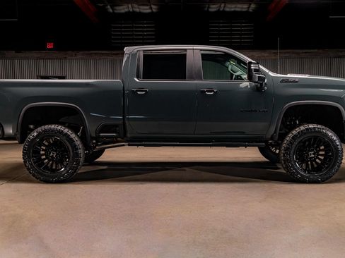 Used 2026 Chevrolet Silverado 2500 LT w/ Trail Boss Package AWD/4WD image 9